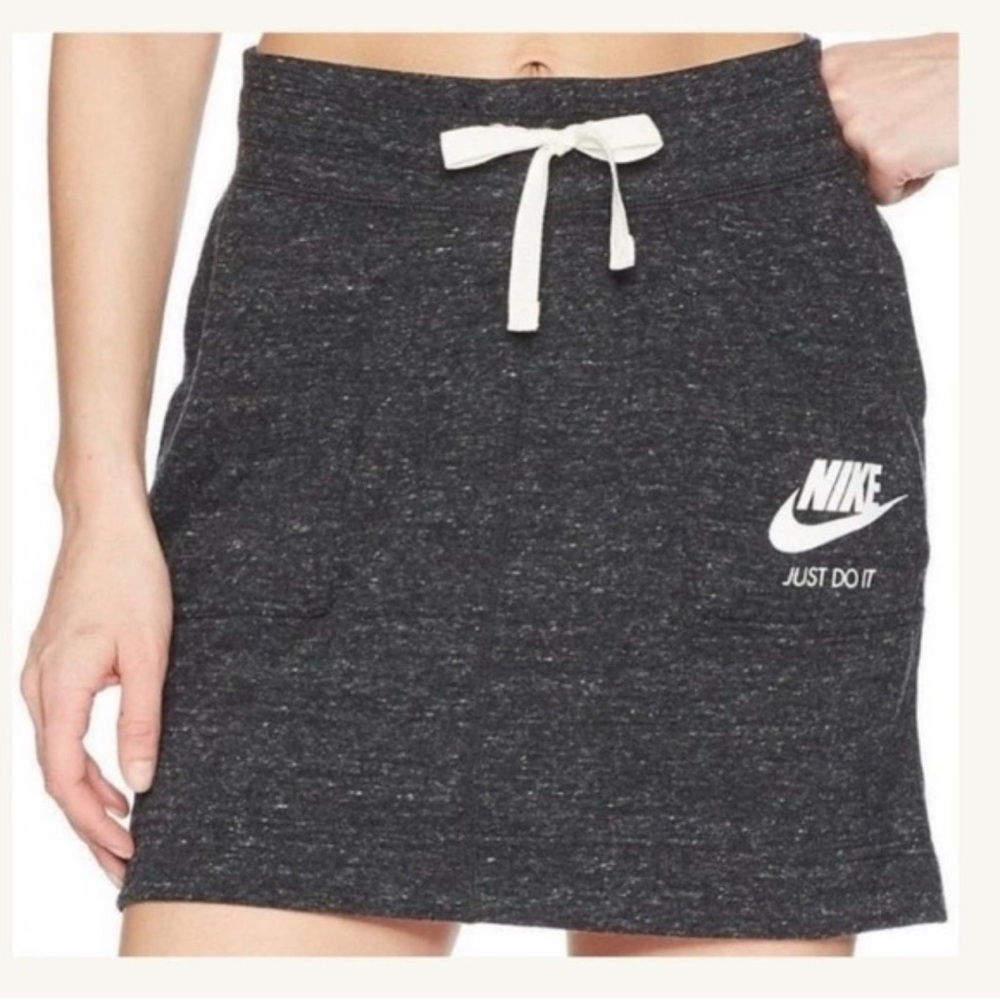 Nike womens sportswear vintage knit mini tennis skirt size small